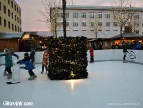 ice-skating-rink-at-christmas-market-singen-germany-5_23688558404_o-1024x768.jpg