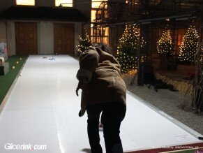 glice-eisstock-mini-curling-track-in-hotel-glockenhof-5_23566538776_o-1024x768.jpg